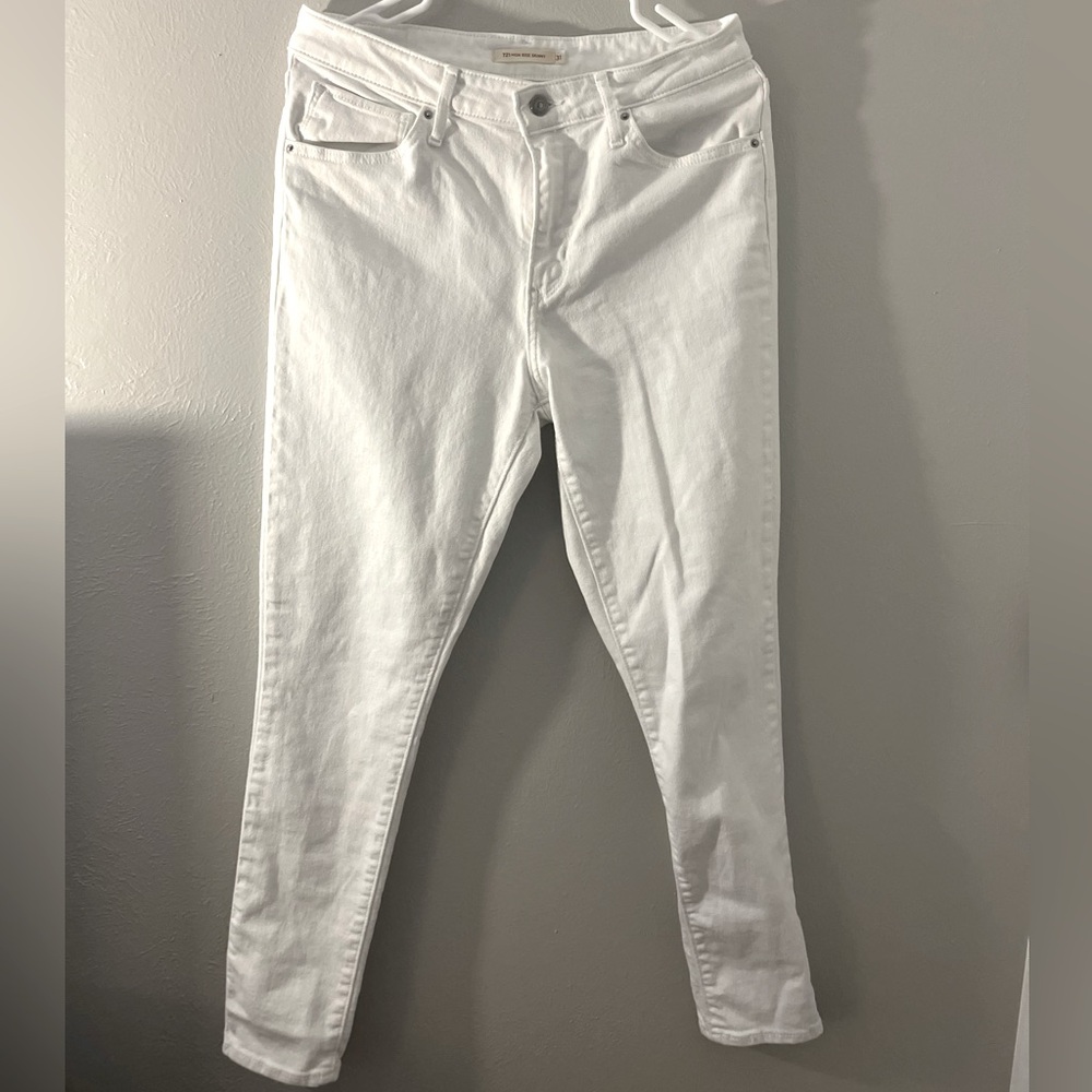 NWOT Levi Jeans